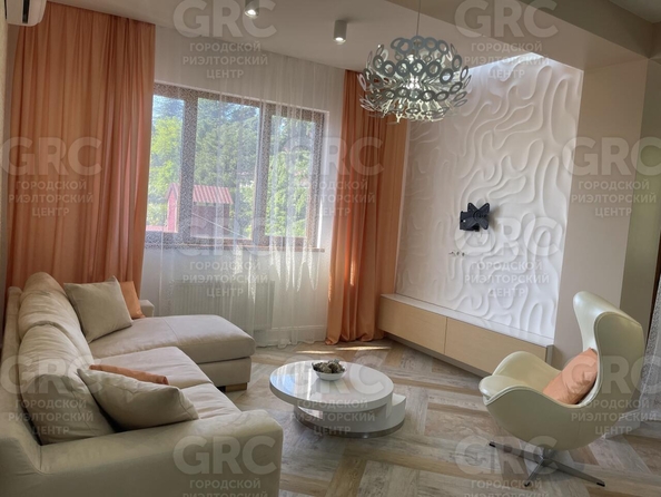 
  Продается 4-комн. квартира, 120 м², Кубанская ул, д. 3
. Фото 2.
