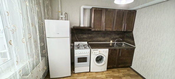 
  Сдам 1-комн. квартиру, 43 м², Алтайская ул, д. 4/2
. Фото 2.