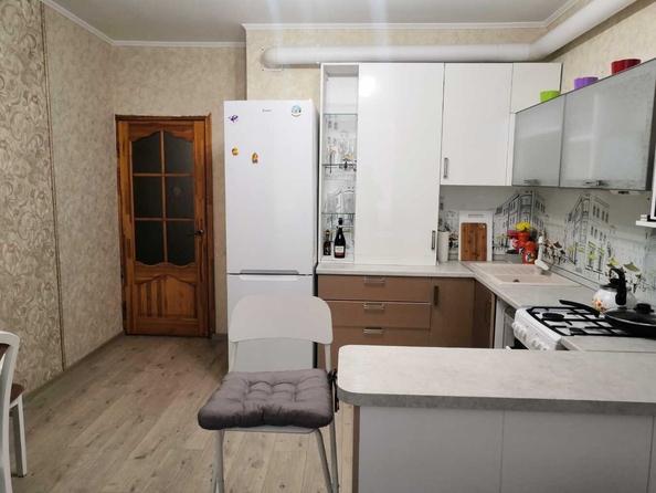 
  Продается 2-комн. квартира, 90 м², Лазурная ул, д. 16
. Фото 8.