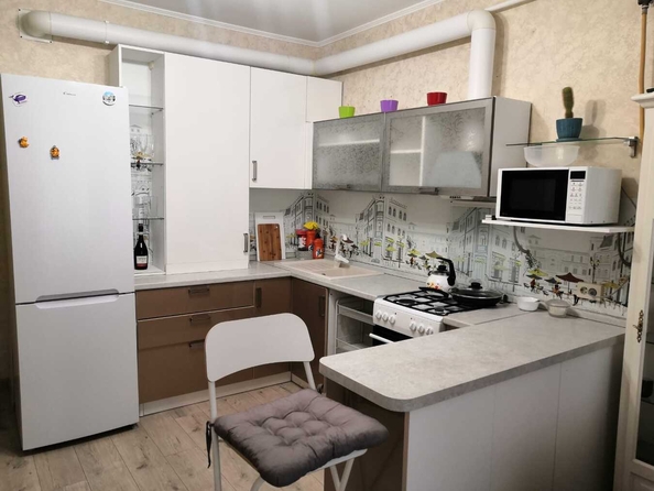 
  Продается 2-комн. квартира, 90 м², Лазурная ул, д. 16
. Фото 13.