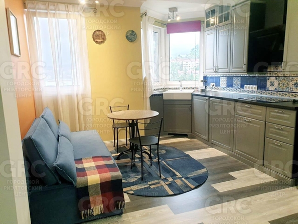 
  Продается 2-комн. квартира, 70 м², Горького пер, д. 18
. Фото 7.