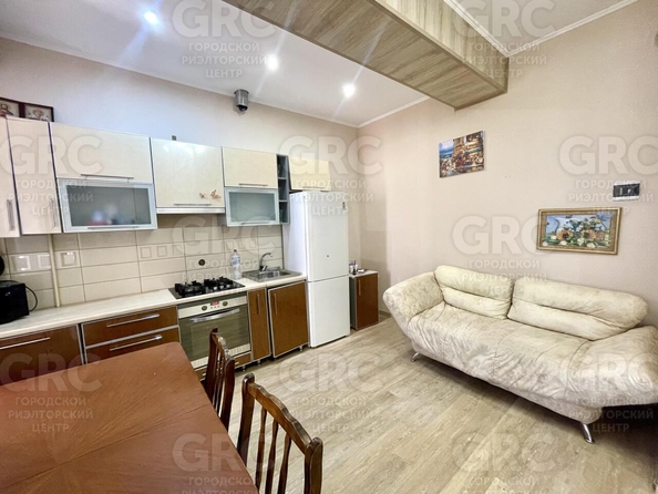 
  Продается 2-комн. квартира, 50 м², Вишневая ул, д. 18/7
. Фото 2.