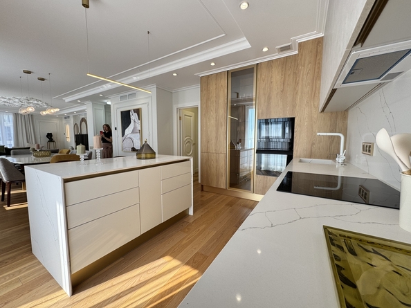 
  Продается 3-комн. квартира, 144 м², Толстого ул, д. 26
. Фото 21.
