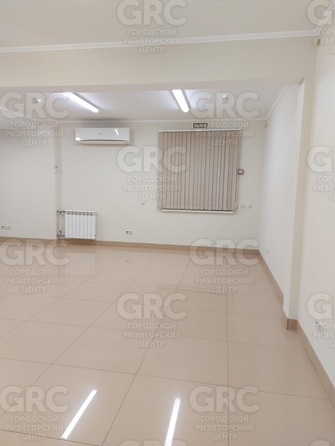 
  Продается 2-комн. квартира, 48 м², Островского ул, д. 25
. Фото 16.