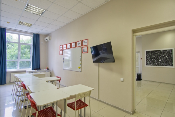 
  Продам офис, 81 м², Клары Лучко б-р
. Фото 1.