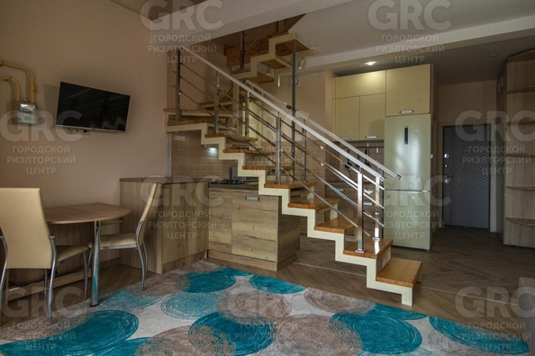 
  Продается 2-комн. квартира, 65 м², Клубничная ул, д. 2/4
. Фото 2.