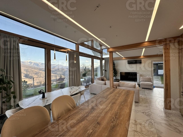 
  Продается дом, 300 м², Сочи
. Фото 1.