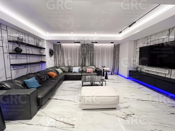 
  Продается 4-комн. квартира, 197 м², Кирова ул, д. 35
. Фото 1.