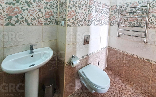 
  Продается 4-комн. квартира, 86.6 м², Глазунова ул, д. 8
. Фото 10.