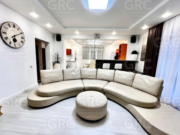 
  Продается 2-комн. квартира, 130 м², Бамбуковая ул, д. 6/13
. Фото 1.