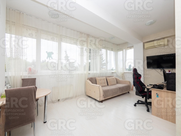 
  Продается 1-комн. квартира, 32 м², Параллельная ул, д. 9/1
. Фото 2.