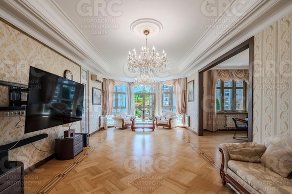 
  Продается 4-комн. квартира 182 м². Фото 1.
