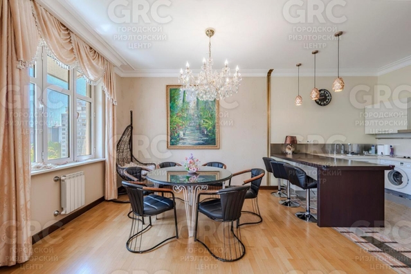 
  Продается 4-комн. квартира, 182 м², Войкова ул, д. 35
. Фото 5.