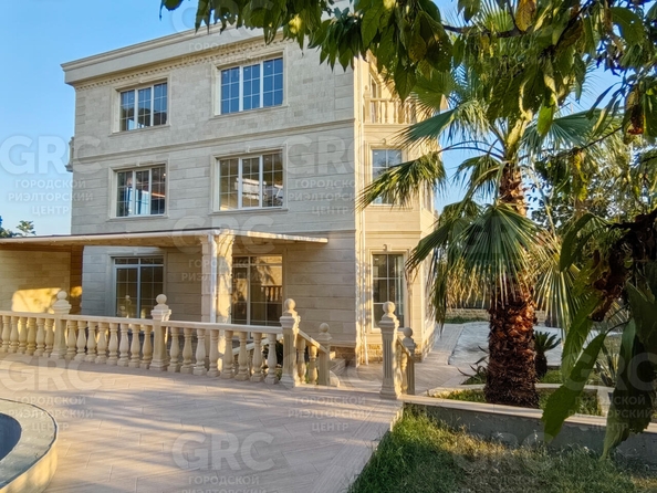 
  Продается дом, 308 м², Сочи
. Фото 2.
