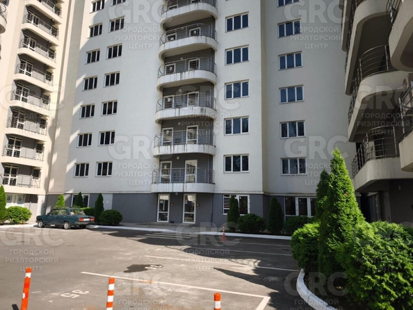 
  Продается 2-комн. квартира, 42 м², Туапсинская ул, д. 19
. Фото 3.