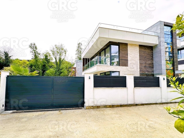 
  Продается коттедж, 200 м², Сочи
. Фото 2.