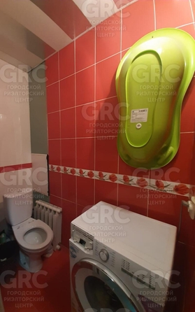 
  Продается 1-комн. квартира, 53 м², Горького ул, д. 22
. Фото 2.
