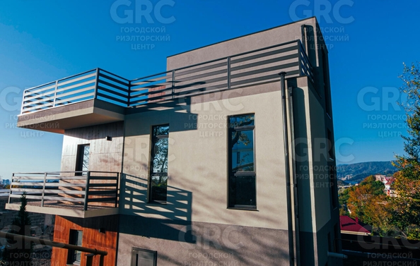 
  Продается дом, 258 м², Сочи
. Фото 2.