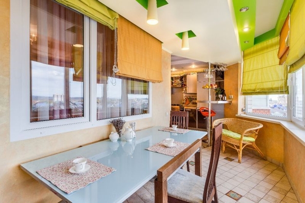 
  Продается 2-комн. квартира, 83 м², Лазурная ул, д. 18
. Фото 16.