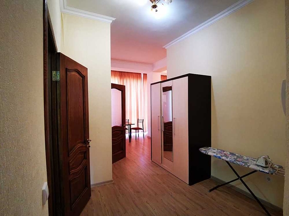 
  Продается 2-комн. квартира, 55 м², Кирова ул
. Фото 3.