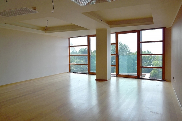 
  Продается 1-комн. квартира, 98 м², Революции пр-кт, д. 3
. Фото 7.