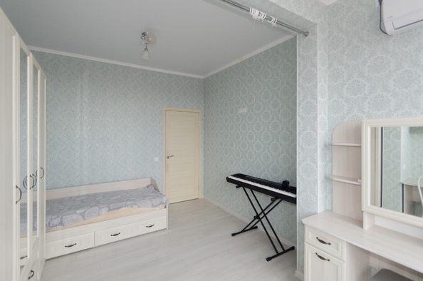 
  Продается 4-комн. квартира, 90 м², Шевченко ул, д. 65
. Фото 9.