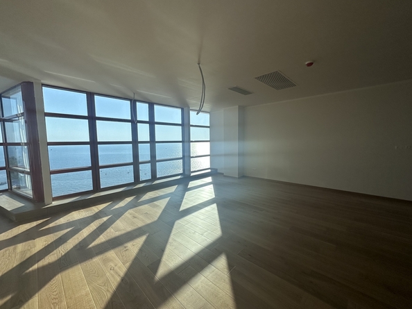 
  Продается 2-комн. квартира, 173 м², Революции пр-кт, д. 3
. Фото 8.