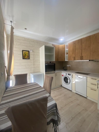
  Продается 2-комн. квартира, 52 м², Ленина ул, д. 185Ак2
. Фото 5.