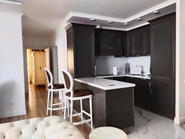 
  Продается 4-комн. квартира, 108 м², Горького ул, д. 2А
. Фото 3.