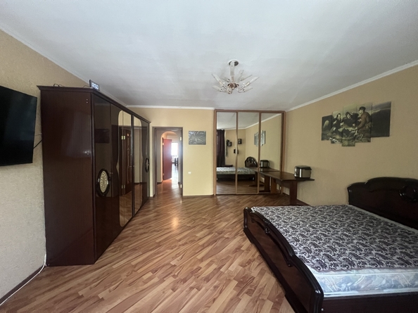 
  Продается 4-комн. квартира, 174 м², Астраханская ул, д. 86
. Фото 1.