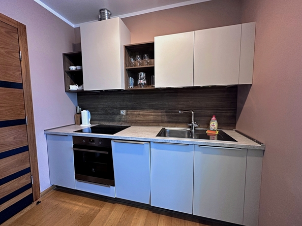 
  Продается 2-комн. квартира, 81 м², Революции пр-кт, д. 3
. Фото 16.