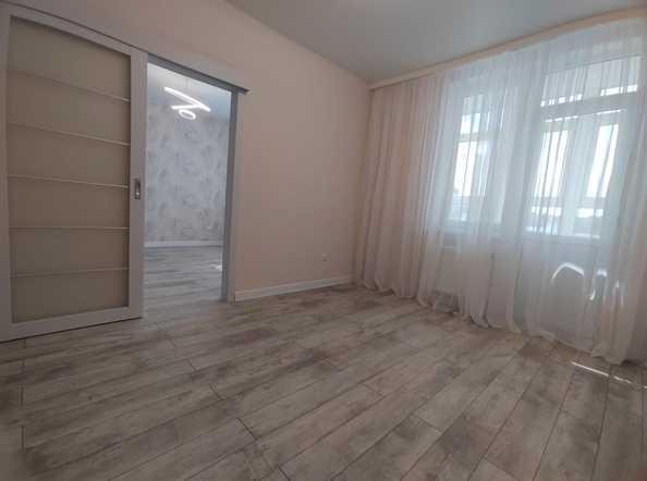 
  Продается 1-комн. квартира, 42 м², Владимирская ул, д. 142
. Фото 8.