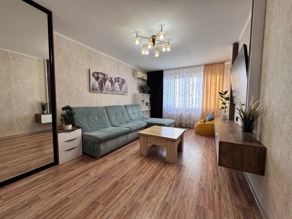 
  Продается 2-комн. квартира, 62 м², Ленина ул, д. 192
. Фото 13.