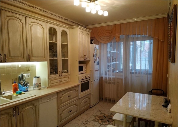 
  Продается 3-комнатный апартамент, 111 м², Лазурная ул, д. 24
. Фото 1.