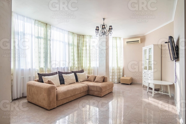 
  Продается 3-комн. квартира 108 м². Фото 1.