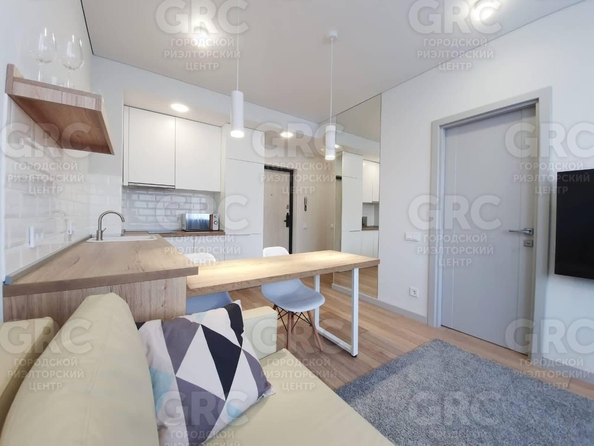 
  Продается 1-комн. квартира, 30 м², Амбровая ул, д. 10
. Фото 1.