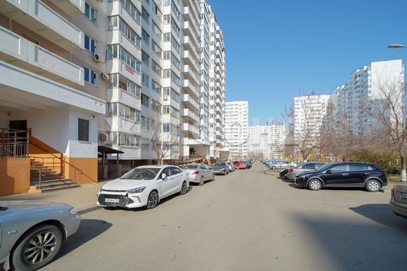 
  Продается 2-комн. квартира, 65 м², Героев-Разведчиков ул, д. 32
. Фото 25.