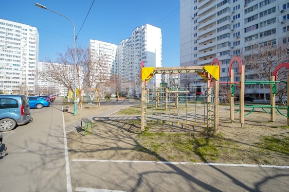 
  Продается 2-комн. квартира, 65 м², Героев-Разведчиков ул, д. 32
. Фото 27.