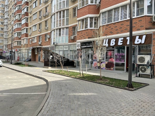 
  Продается 3-комн. квартира, 77.2 м², Цезаря Куникова ул
. Фото 3.