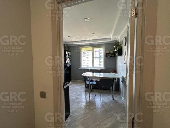 
  Продается 2-комн. квартира, 47 м², Тепличная ул, д. 83
. Фото 5.