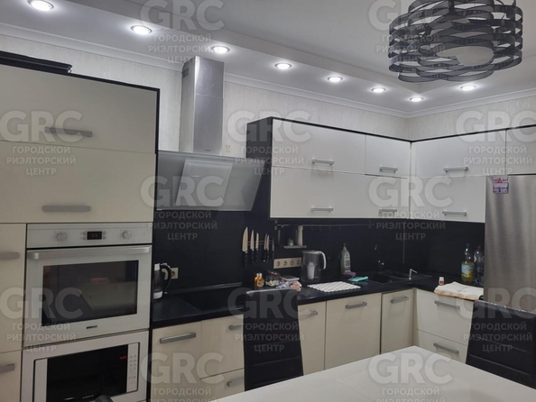 
  Продается 2-комн. квартира, 72.6 м², Первомайская ул, д. 19
. Фото 1.