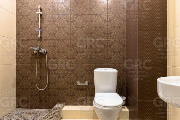 
  Продается 2-комн. квартира, 79.2 м², Казачья ул, д. 2
. Фото 3.