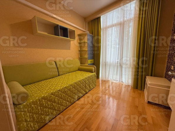 
  Продается 3-комн. квартира, 139 м², Калужская ул, д. 40
. Фото 9.