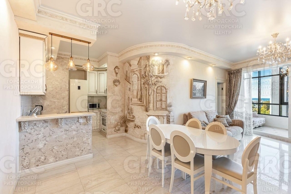 
  Продается 3-комн. квартира, 120 м², Войкова ул, д. 21
. Фото 2.