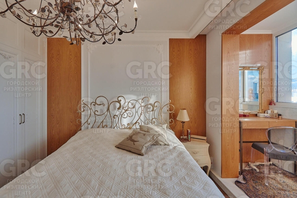 
  Продается 4-комн. квартира, 140 м², Юных Ленинцев ул, д. 10
. Фото 19.