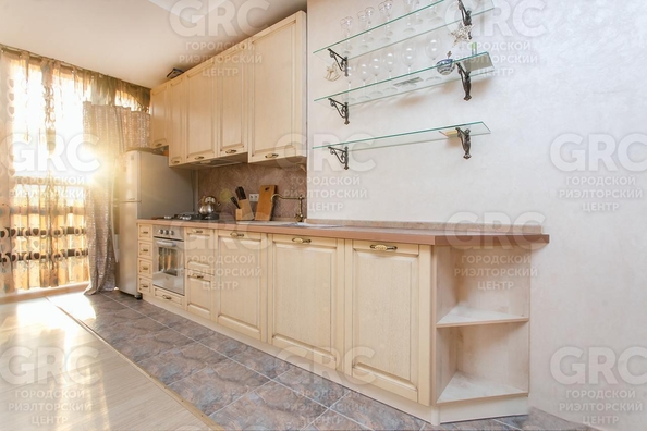
  Продается 2-комн. квартира, 84 м², Калужская ул, д. 23а
. Фото 4.