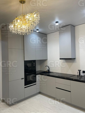 
  Продается 4-комн. квартира, 70 м², Виноградная ул, д. 2/3б
. Фото 2.