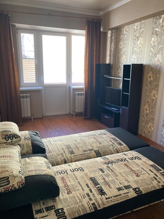 
  Продается 1-комн. квартира, 37 м², Толстого ул, д. 140А
. Фото 2.