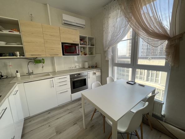 
  Продается 3-комн. квартира, 80 м², Анапское ш, д. 32к4
. Фото 3.