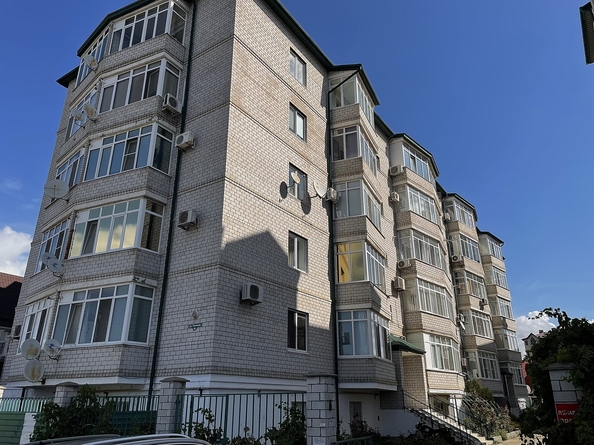 
  Продается 2-комн. квартира, 65 м², Таежная ул, д. 51
. Фото 3.